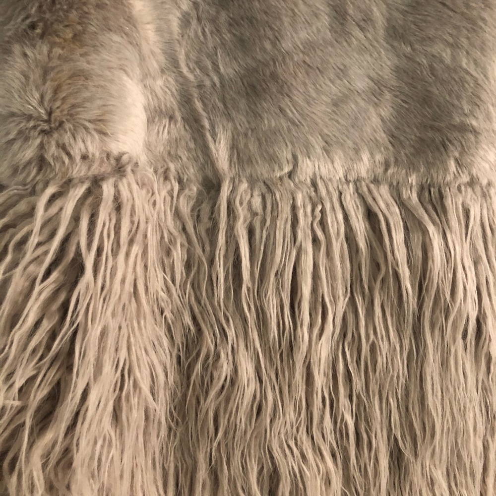 Vest - Picture 4 of 6
